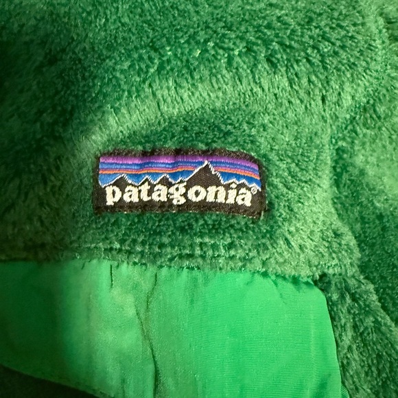 Patagonia Women's Green Fleece Jacket - Picture 4 of 6